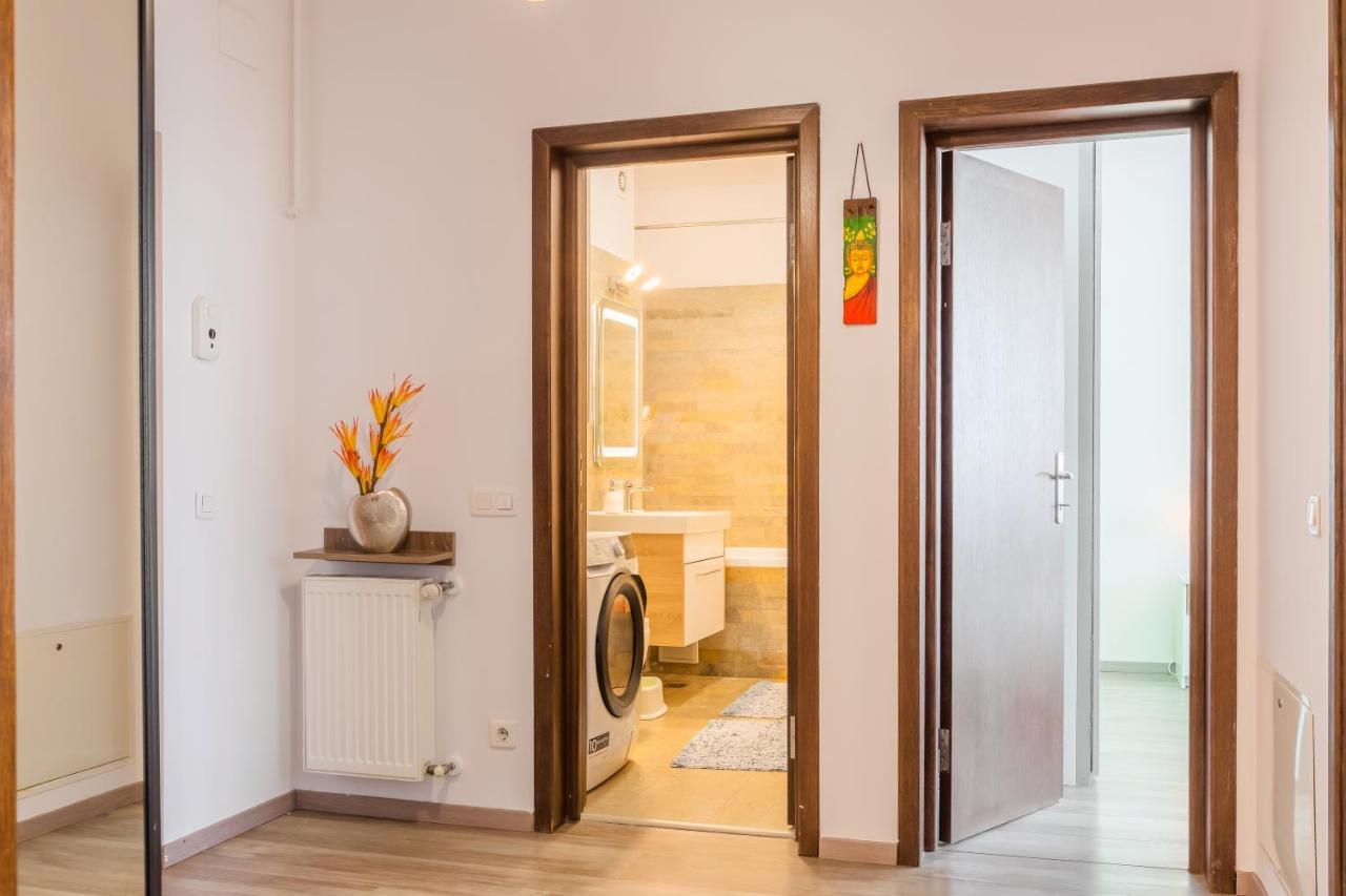 Lovely Apartment With City View Bucureşti Eksteriør bilde